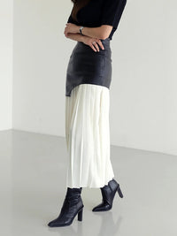 Pleated Contrast High Rise Skirt side view