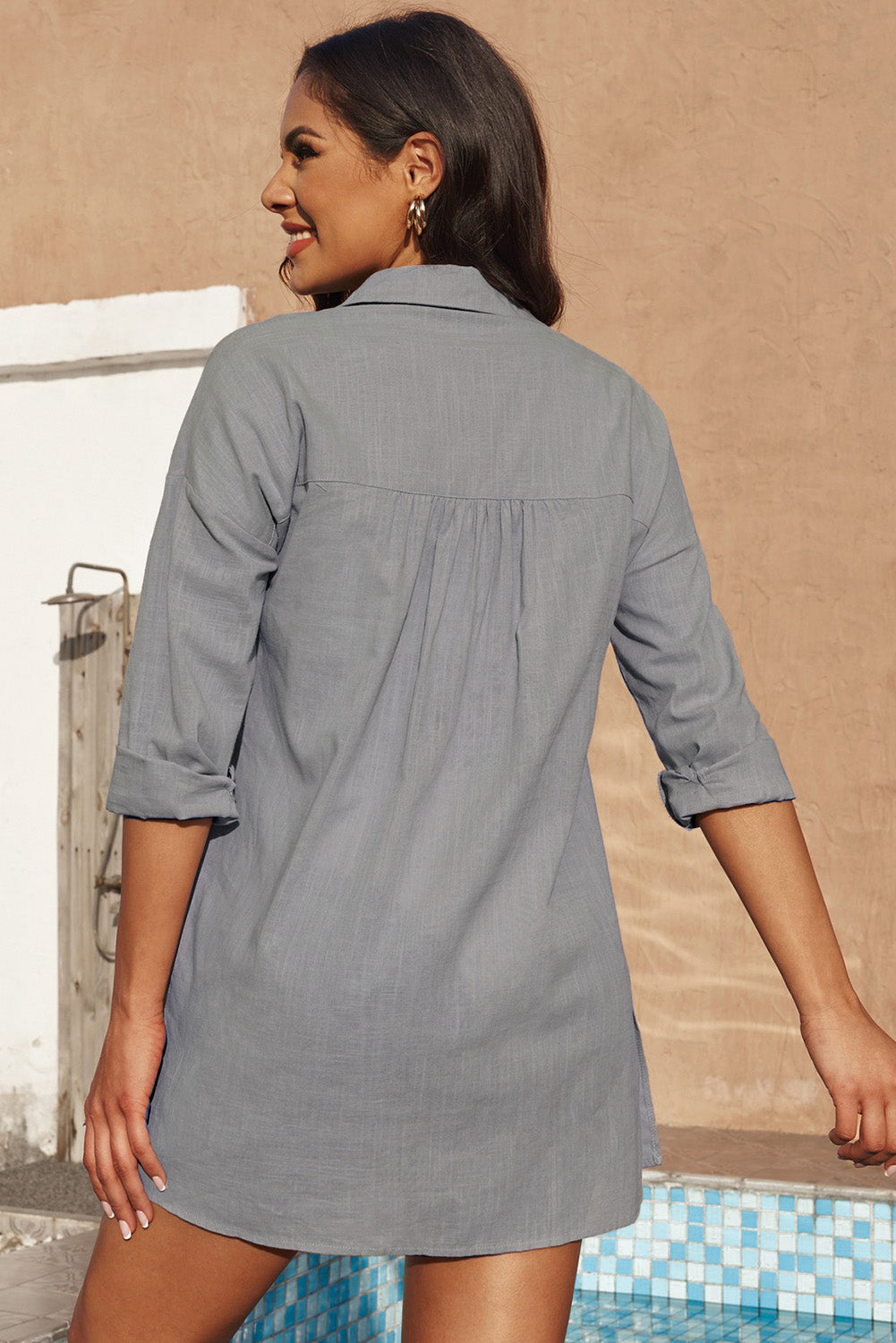 Button-up grey linen Shirt back view
