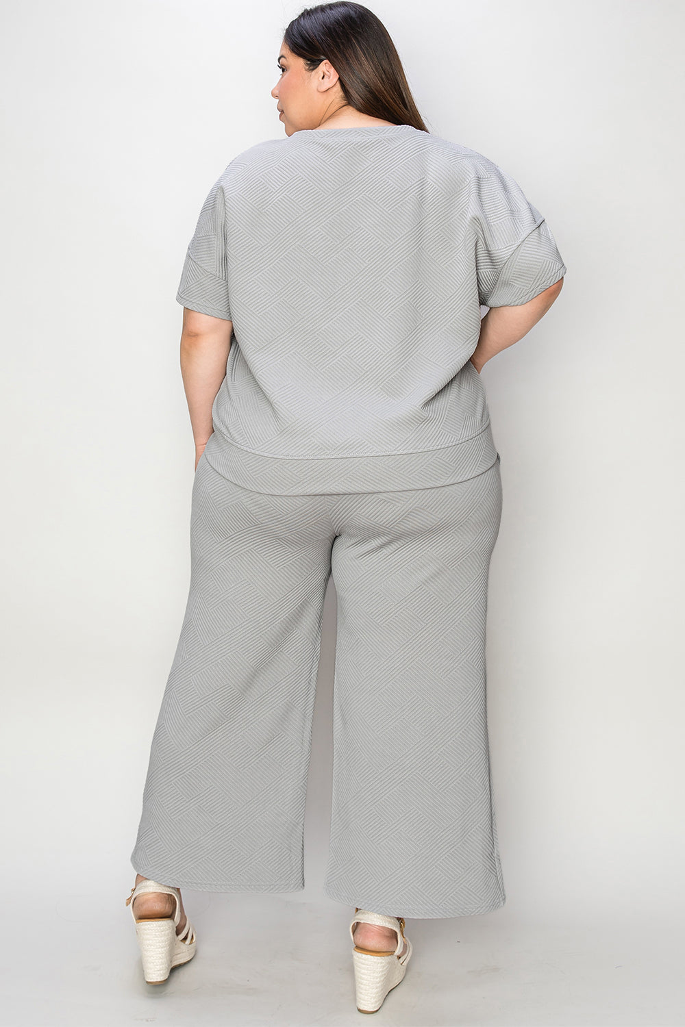 Waffle Texture Short Sleeve Top and Pants Set grey back view plus size