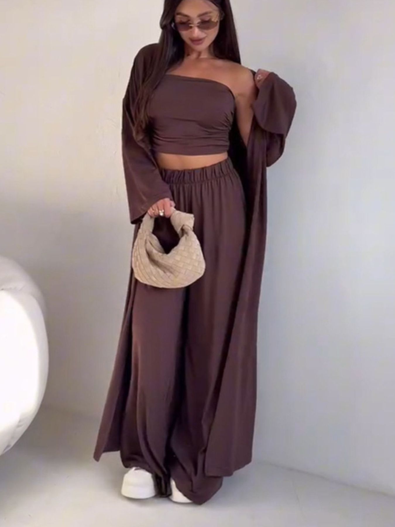 49957170-f8da-41e3-ab8d-d3c96769f37b-Max